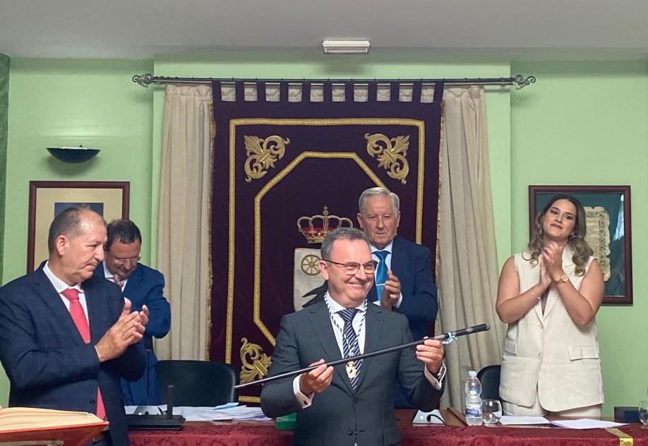 Alcalde José Manuel Oliva Arellano